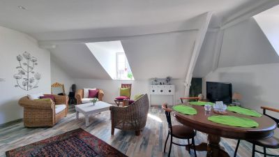 A vendre, bel appartement de 52 m² Carrez, rénové et meublé, à deux pas de la mer. Dieppe 76200