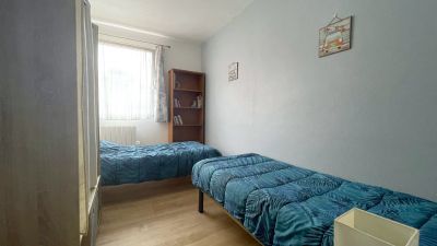 Appartement à vendre avec cave spacieuse : Cave de 10 m² en annexe, parfaite pour du stockage supplémentaire.