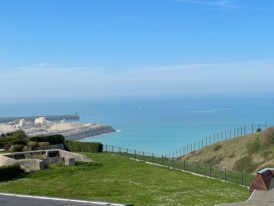 Appartement d'Exception face à la Mer: Un Trésor Rare sur les Hauteurs de Dieppe 76