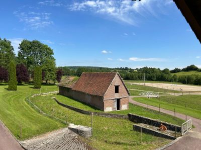 Domaine avec 2 maisons et partie Equestre sur 5,7 hectares à Forges-les-Eaux